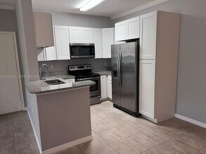 2544 Robert Trent Jones Dr in Orlando, FL - Foto de edificio - Building Photo