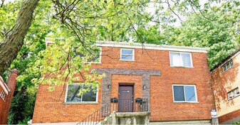 2203 Westwood Northern Blvd in Cincinnati, OH - Building Photo