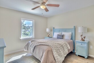 240 Harmon Ave in Panama City, FL - Building Photo - Building Photo