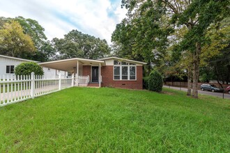 2301 Kimberly Dr in Augusta, GA - Foto de edificio - Building Photo