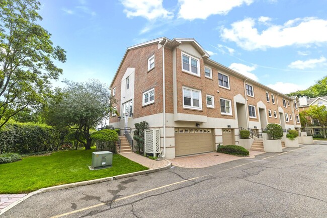 property at 6 Grand Cove Way
