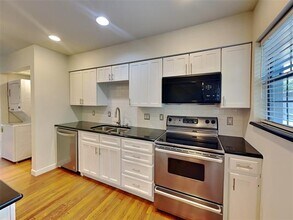 4402 Buena Vista St in Dallas, TX - Building Photo - Building Photo