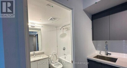 30 Tretti Wy in Toronto, ON - Building Photo - Building Photo