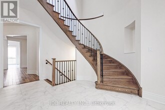95 Giardina Cres in Richmond Hill, ON - Building Photo - Building Photo