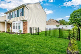 40 Azalea Dr in Edison, NJ - Building Photo - Building Photo