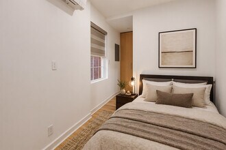 86 Christopher St in New York, NY - Building Photo - Building Photo