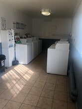 11718 Cohasset St in North Hollywood, CA - Building Photo - Building Photo