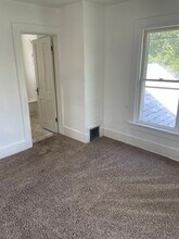 1608 E 12th St in Davenport, IA - Building Photo - Building Photo