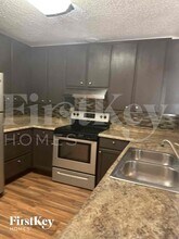 1726 Hidden Acres Dr SW in Conyers, GA - Foto de edificio - Building Photo