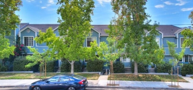 property at 2944 Fairmount Ave
