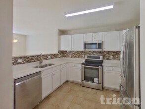 806 Littleton Dr in Concord, NC - Building Photo - Building Photo