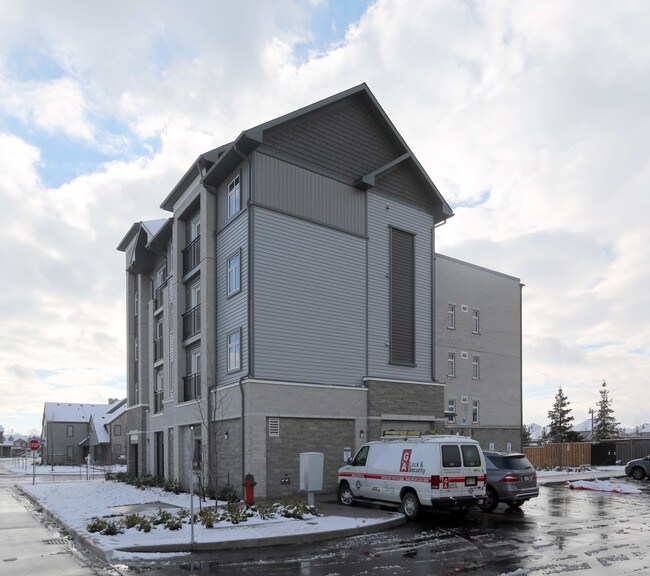 Waterford Square in Guelph, ON - Building Photo - Building Photo