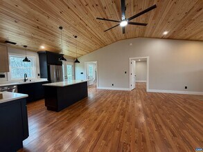 487 Montreal Ln in Shipman, VA - Building Photo - Building Photo