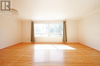 9 Mississauga Rd N in Mississauga, ON - Building Photo - Building Photo