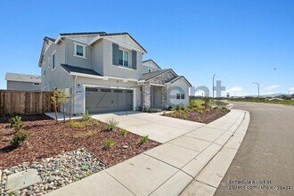 1496 Ascot Ln in Manteca, CA - Building Photo - Building Photo