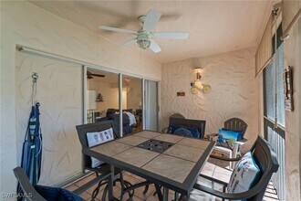 102 Tuscana Ct in Naples, FL - Building Photo - Building Photo