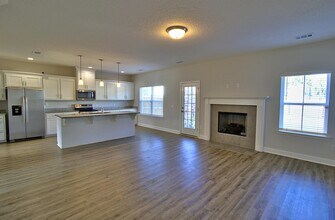 442 Grayson Ave in Hinesville, GA - Building Photo - Building Photo