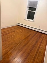 137 Bradford St in Bristol, RI - Foto de edificio - Building Photo