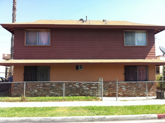 2715 E 57th St in Huntington Park, CA - Building Photo - Building Photo