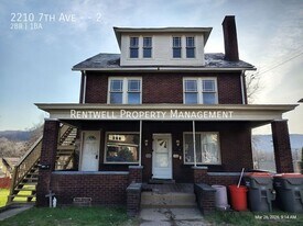 2210 7th Ave in Beaver Falls, PA - Building Photo