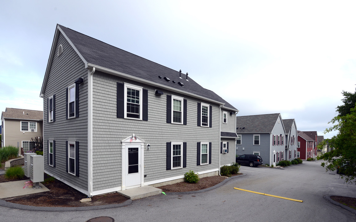 Coddington Point in Newport, RI - Building Photo