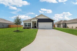 10351 Red Cardinal Dr in Cleveland, TX - Building Photo