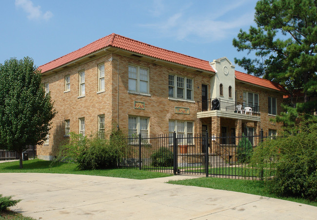 950 NORTH St in Jackson, MS - Foto de edificio - Building Photo