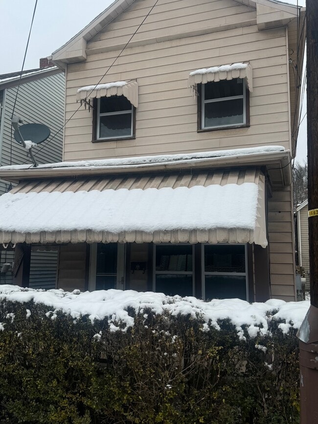 property at 142 Watkins Ave