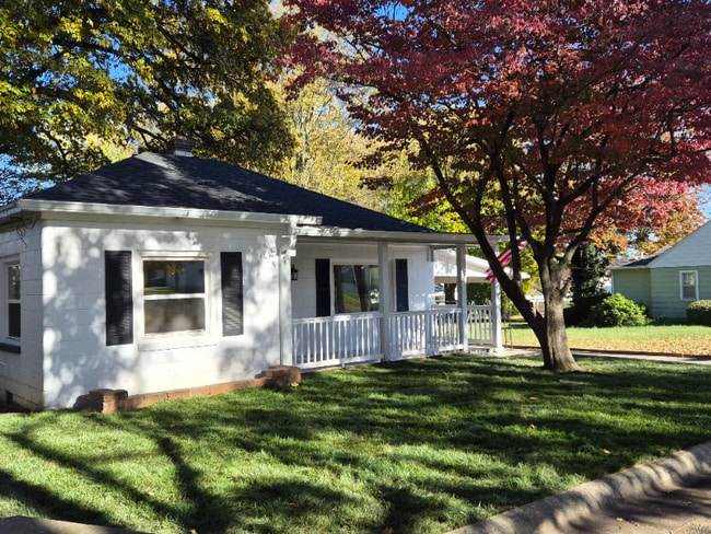 1010 Austin Ave in Lawrenceville, IL - Building Photo - Building Photo