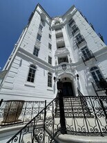 El Mirador Apartments in West Hollywood, CA - Building Photo
