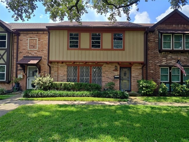 property at 2252 Shadowdale Dr
