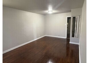 4825 Brinkley St in Houston, TX - Building Photo - Building Photo