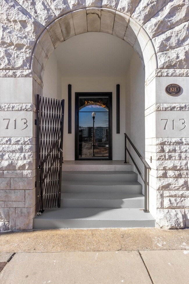 713 Market St in Knoxville, TN - Building Photo - Building Photo