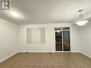 948 Eileen Vollick Cres in Ottawa, ON - Building Photo - Building Photo