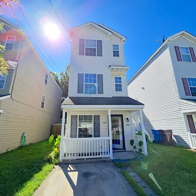 property at 1423 Oliver Ave