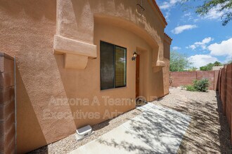 665 E Weckl Pl in Tucson, AZ - Building Photo - Building Photo