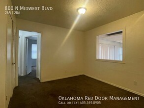 800 N Midwest Blvd in Midwest City, OK - Building Photo - Building Photo