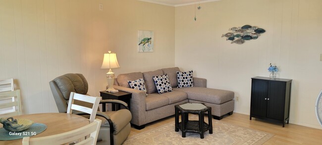 property at 485 Waianuenue Ave