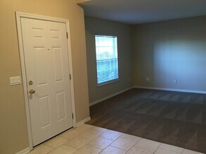 245 Johns Glen Dr in Jacksonville, FL - Building Photo - Building Photo