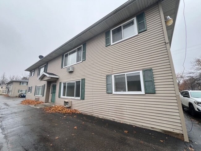 909 Genrich St in Wausau, WI - Building Photo - Building Photo