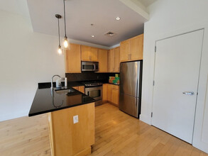 70 Lincoln St, Unit 415 in Boston, MA - Building Photo - Building Photo