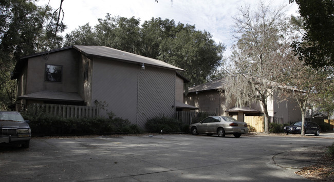 2136-2140 Schumacher Ave in Jacksonville, FL - Foto de edificio - Building Photo