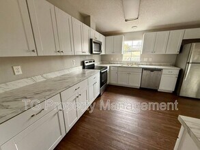 1760 Freedom Dr in Middleburg, FL - Building Photo - Building Photo