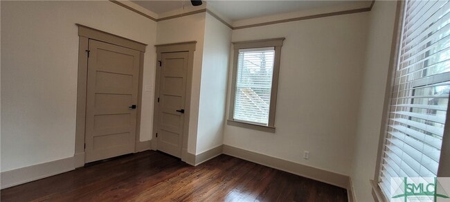 property at 1018 E Gwinnett St