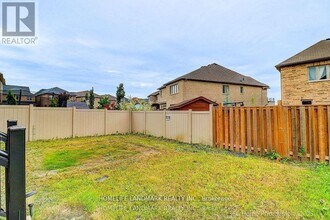 16 Beechborough Cres in East Gwillimbury, ON - Building Photo - Building Photo