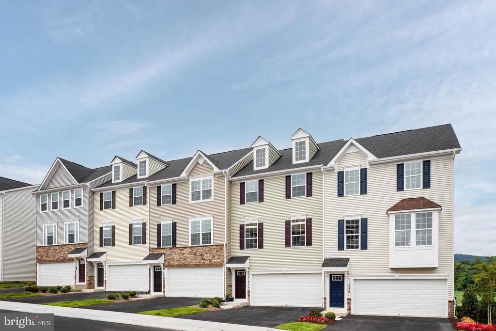 363 Paca Gardens Ln in Frederick, MD - Building Photo