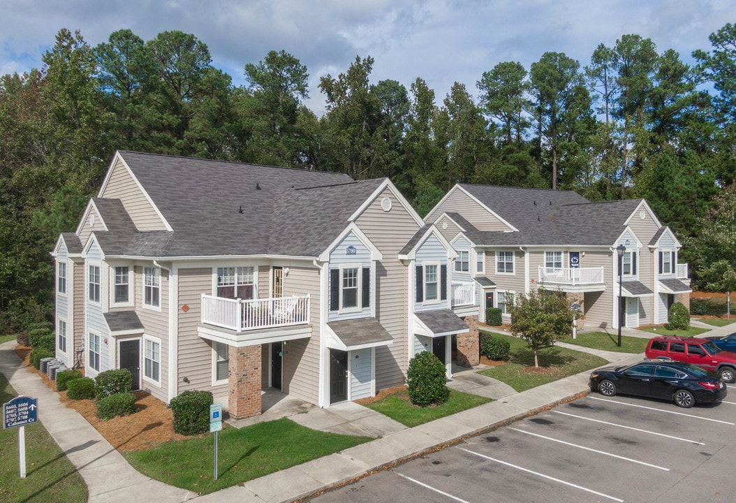 Hawthorne at the Pines in Aberdeen, NC - Foto de edificio