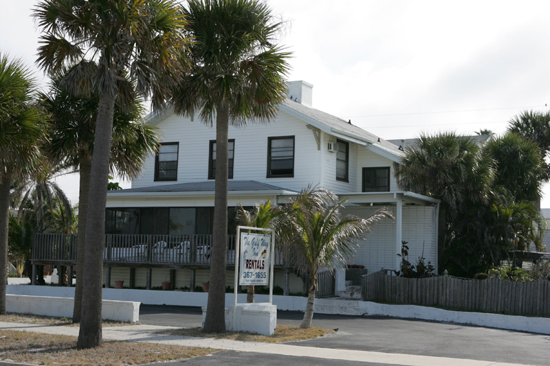 Gulf Way Inn in St Pete Beach, FL - Building Photo