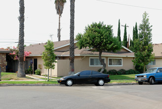 1512 E Locust Ave in Orange, CA - Building Photo - Building Photo