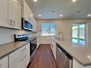 979 N Nichole Ave in Boise, ID - Building Photo - Building Photo